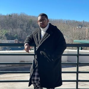 Meet your Posher, Joshua